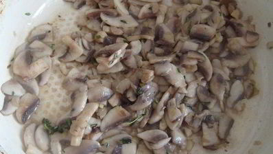 жаркое из грибов, каштанов и фундука