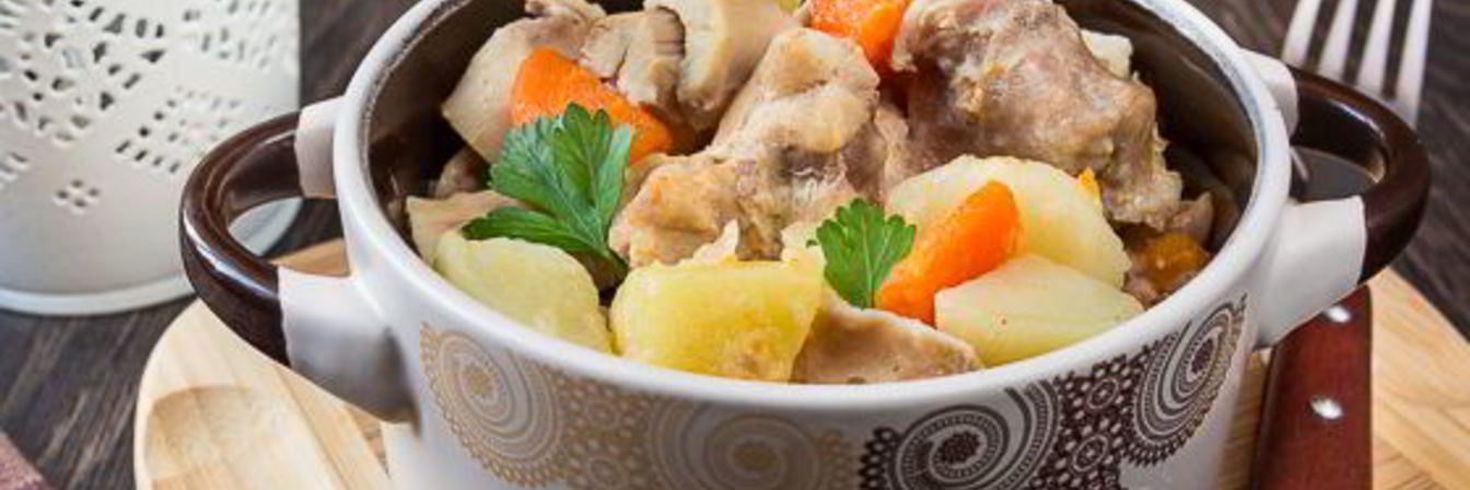 Жаркое из кролика в горшочке