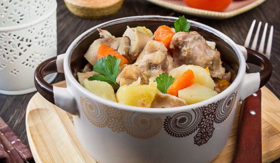 Рецепт жаркого из кролика в горшочке