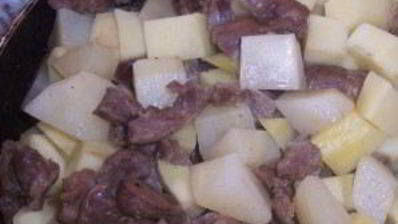 жаркое из желудков куриных