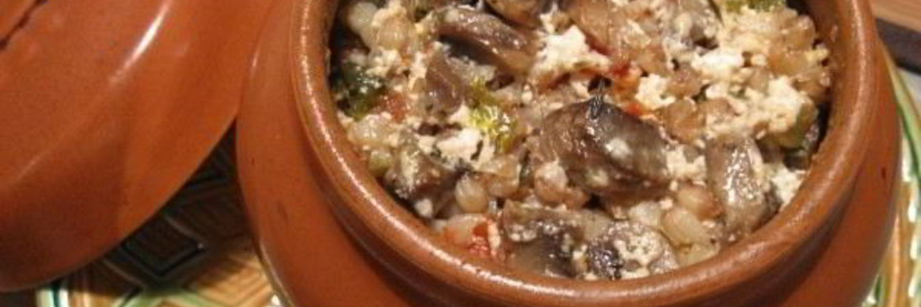 Жаркое в горшочках со свининой