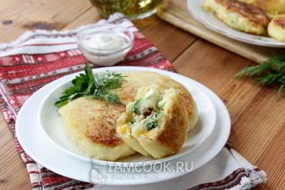 Зразы картофельные с яйцом и луком