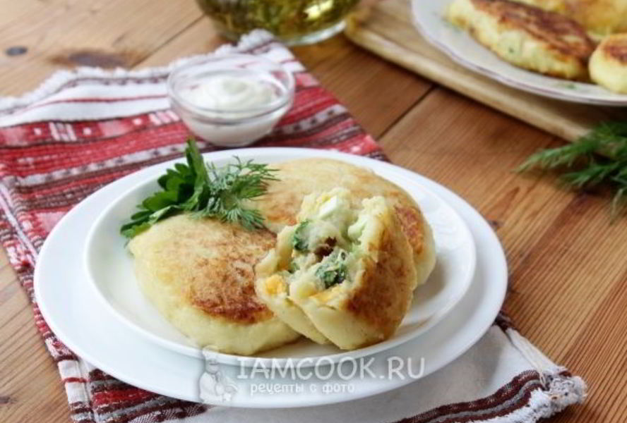 Зразы картофельные с яйцом и луком