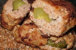 Зразы с соленым огурчиком