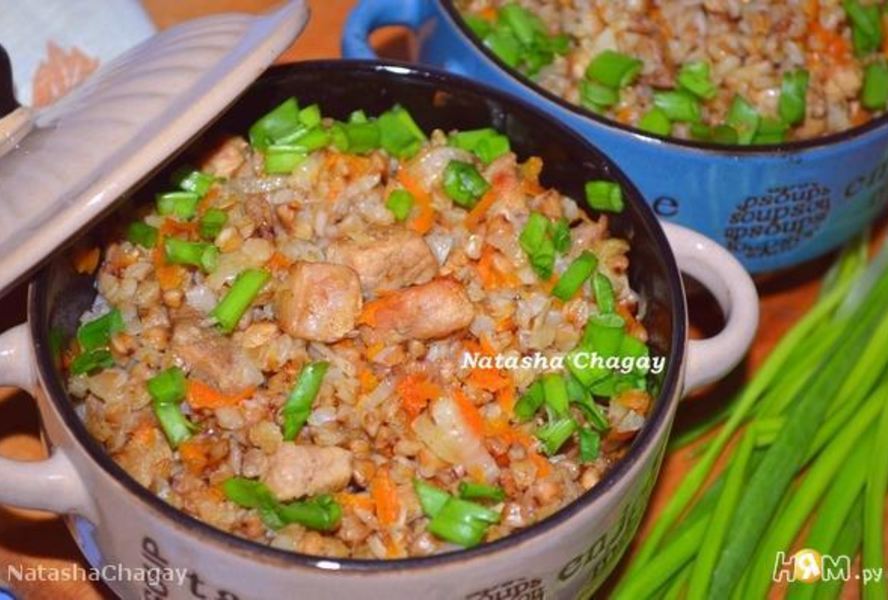 Гречка с мясом в горшочке