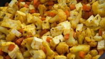 гречка с овощами и сыром в горшочке