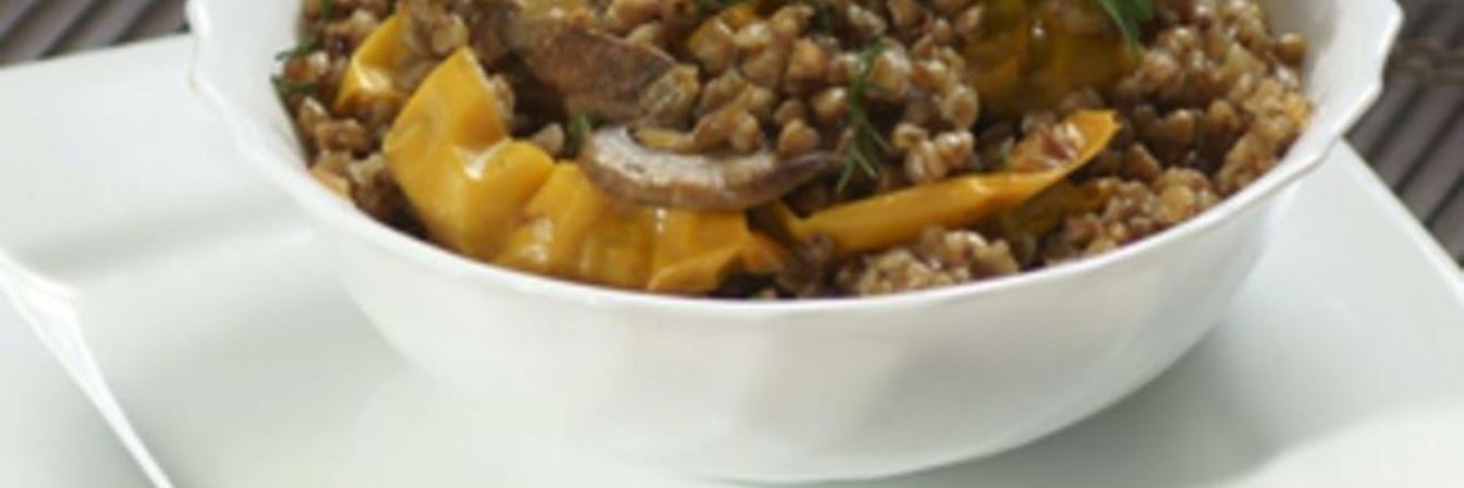 Гречневая каша с грибами и овощами