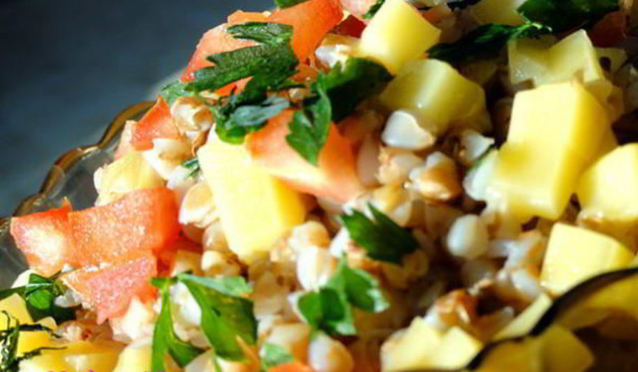 Рецепт гречневой каши с сыром и помидорами