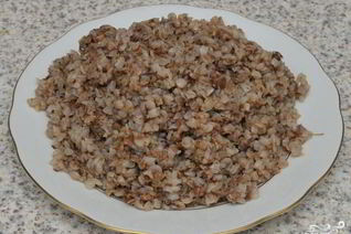 Гречневая каша с тушенкой