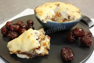 Гурьевская каша с арахисом, бананами, киви и сухофруктами