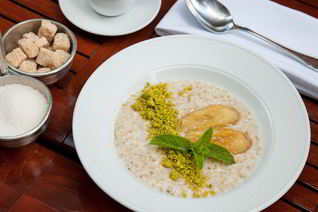 Каша овсяная с жареными бананами