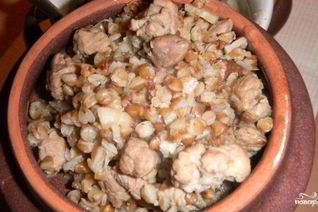 Каша в горшочке со свининой