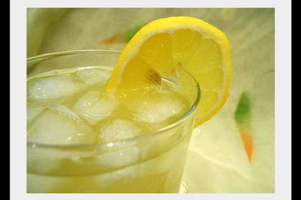 Освежающий чай с лимоном