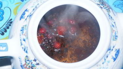 витаминный чай с клюквой и шиповником