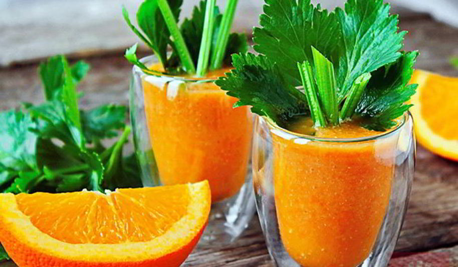 Рецепт детокса-коктейля с сельдереем и апельсином