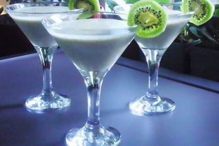 Диетический коктейль из киви и банана