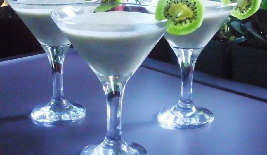 Рецепт диетического коктейля из киви и банана