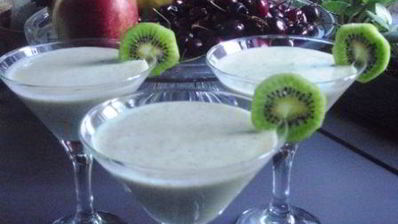 диетический коктейль из киви и банана