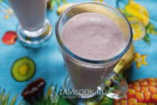 Фруктовый коктейль с мороженым