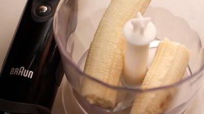 горячий банановый коктейль с шоколадом