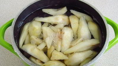 груши дольками в медовом сиропе