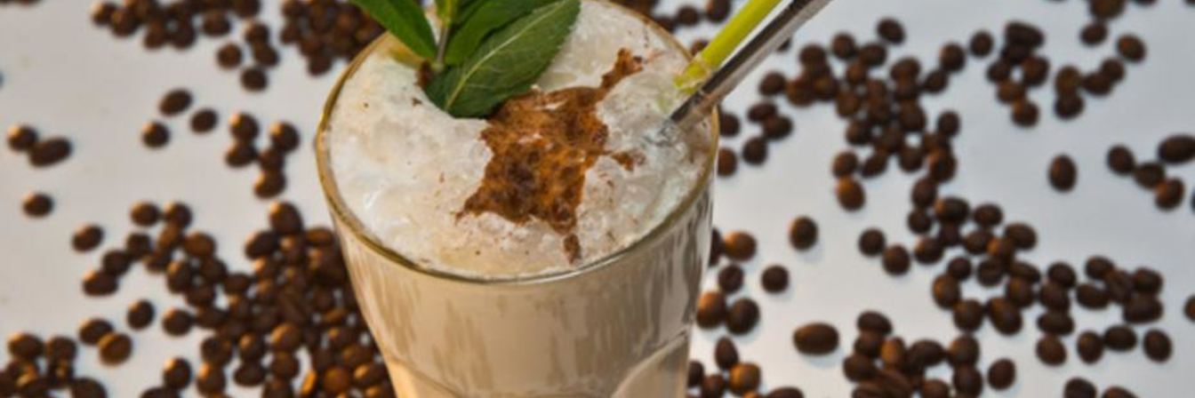 Кофе с мороженым