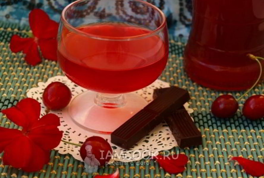 Вишневый ликер