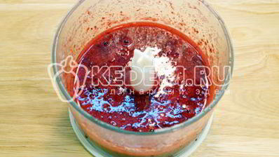 брусничный смузи со сливками