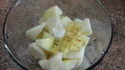 грушево-имбирный смузи с корицей