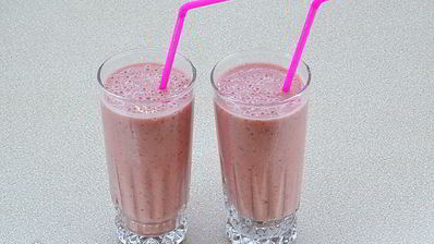 клубнично-банановый смузи