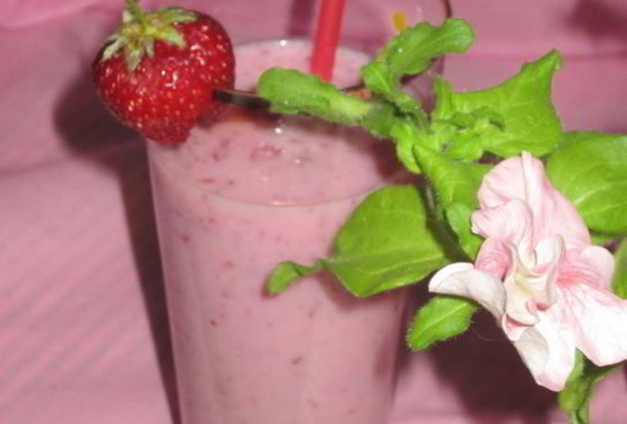 Клубнично-молочный смузи