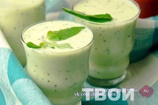 Молочно-фруктовый смузи с киви и бананом