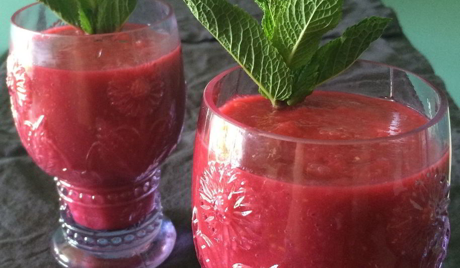 Рецепт смузей из ананаса с малиной