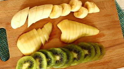 смузи с бананом, киви и грушей