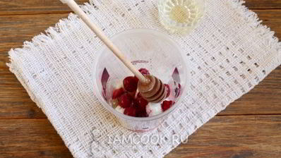 смузи с творогом, вишней и какао