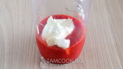 смузи с замороженной клубникой