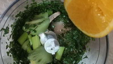 зеленый утренний смузи с капустой кейл