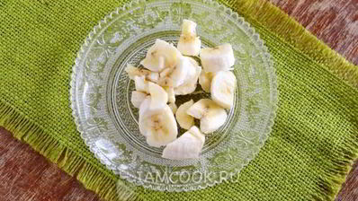 зеленый коктейль на греческом йогурте