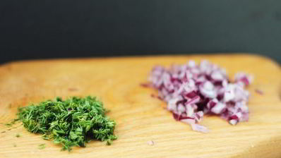 картофельный салат с белой рыбой