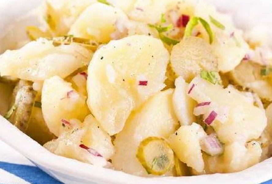 Картофельный салат с яблоком