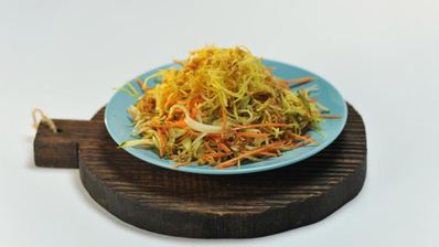 салат с картофельной соломкой