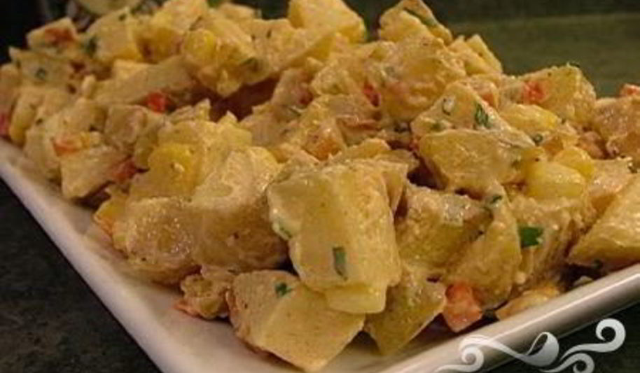 Рецепт салата с жареным картофелем