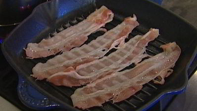 теплый салат с картофелем и беконом