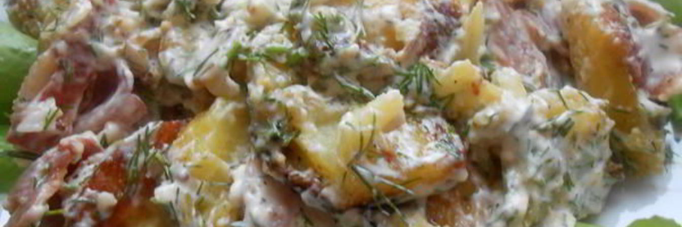 Теплый салат с запеченным картофелем