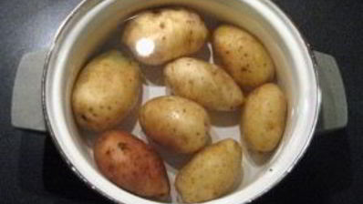 салат оливье с раковыми шейками