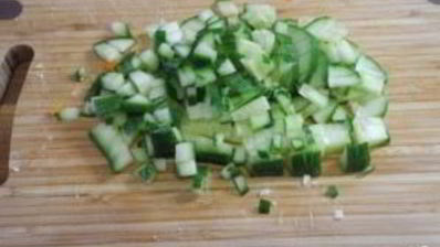 салат оливье с раковыми шейками