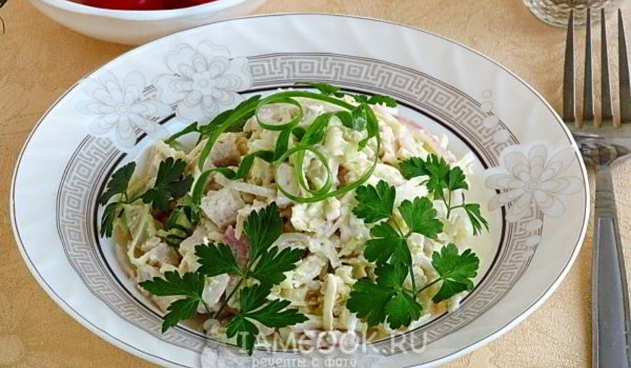 Рецепт салата из куриного филе с сельдереем и яблоками