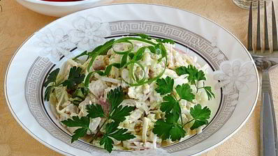 салат из куриного филе с сельдереем и яблоками