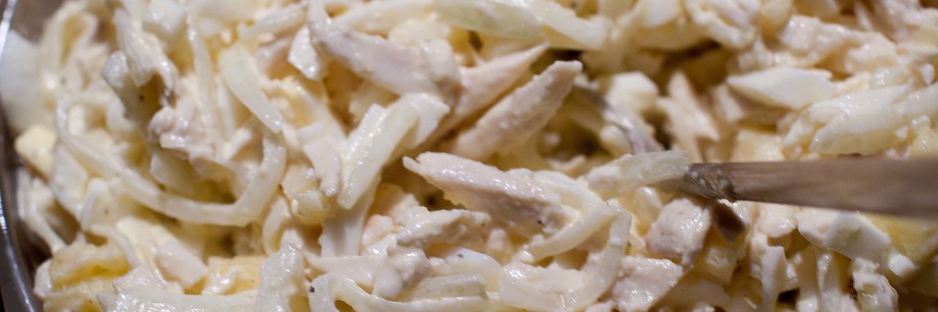 Салат из курицы с сыром