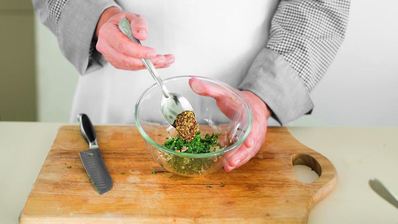 салат из пасты с тунцом и кукурузой